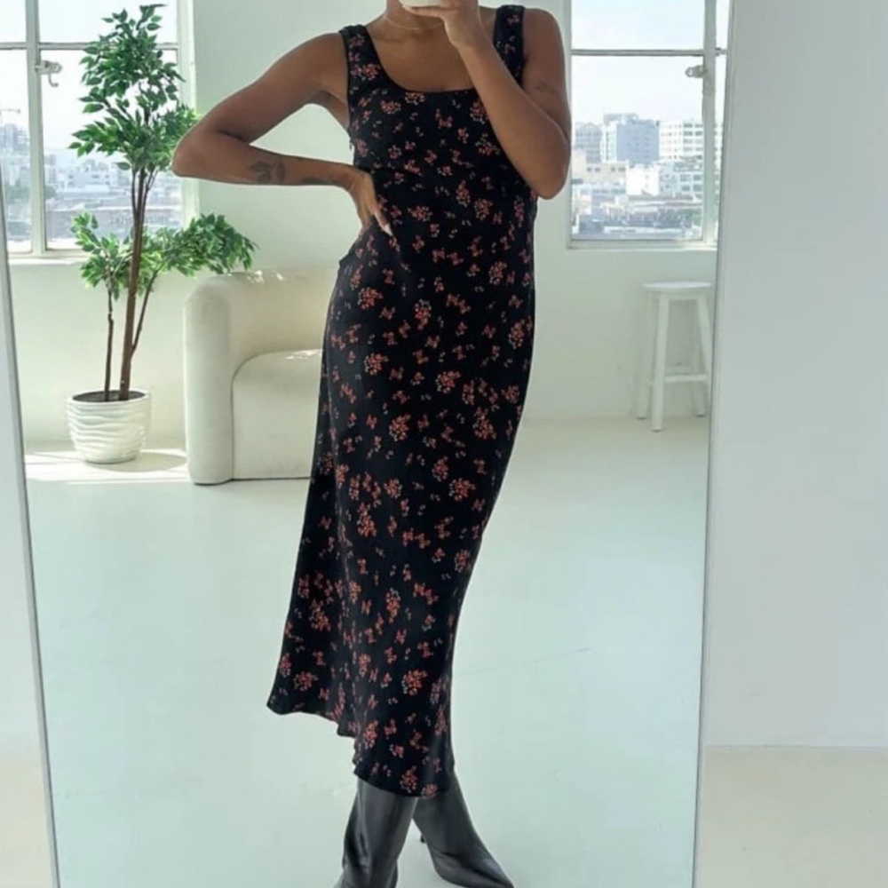 Perfect conditions for loral Small Midi Dress